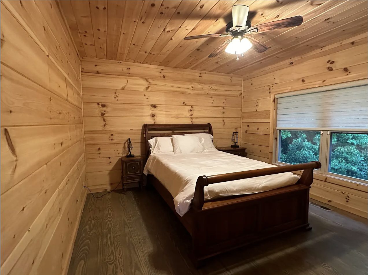 1st floor guest bedroom